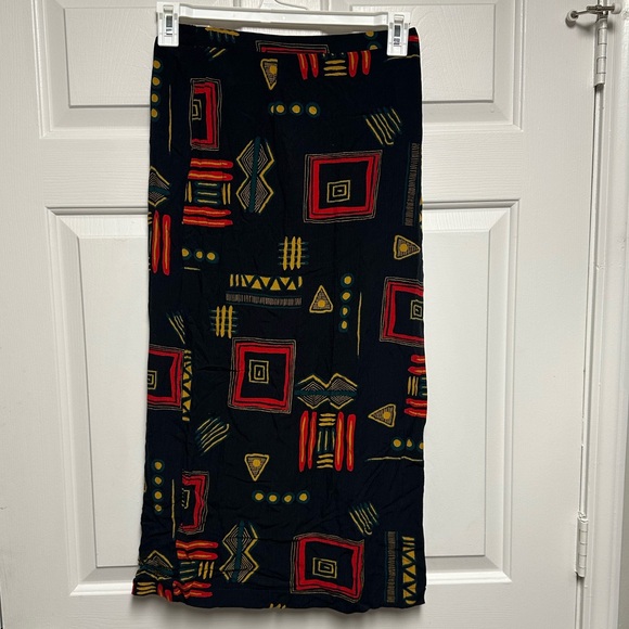 Geometric Vintage Patterned Black Skirt - Picture 1 of 7